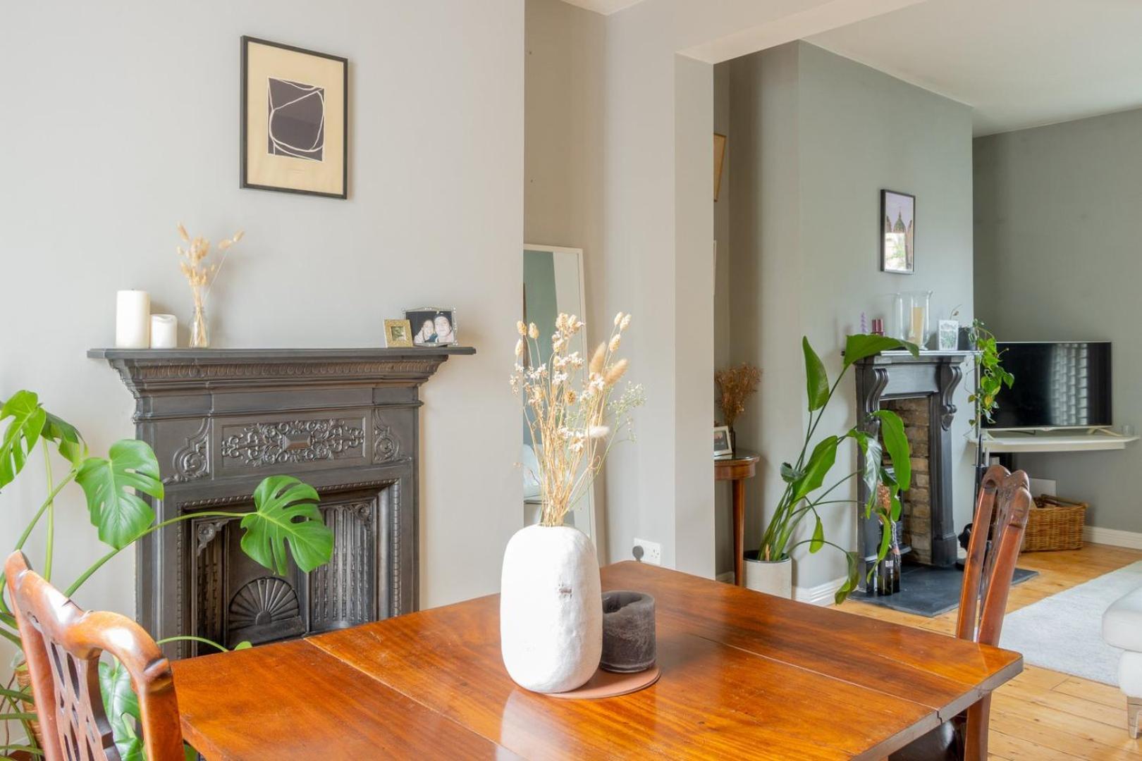 Guest house Guestready - Victorian Redbrick In Heart Of